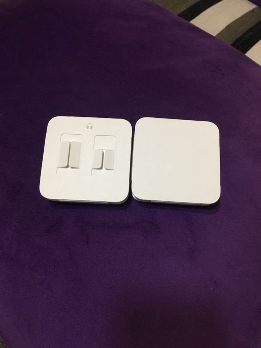 Продам Аирподсы новые оригинальные из коробоке