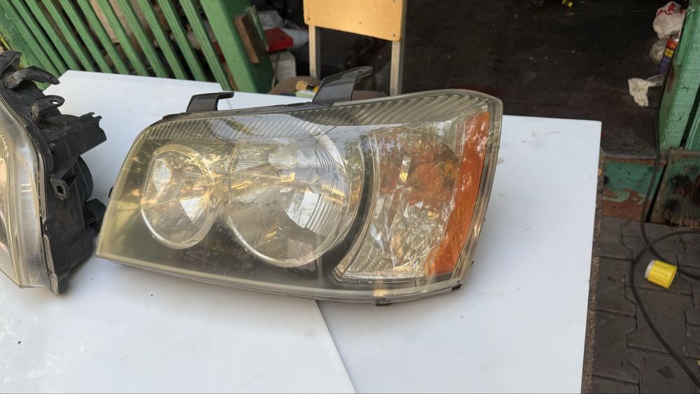 Фары Toyota highlander Американец