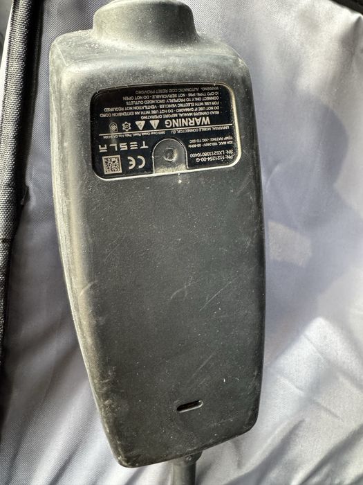 Мобилна зарядна станция тесла tesla