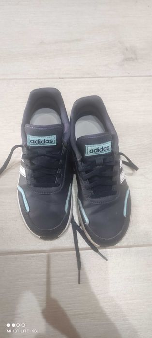 Маратонки Адидас 33 номер