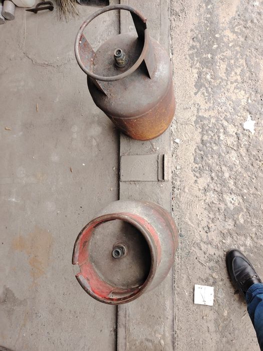 Продам 2 баллона