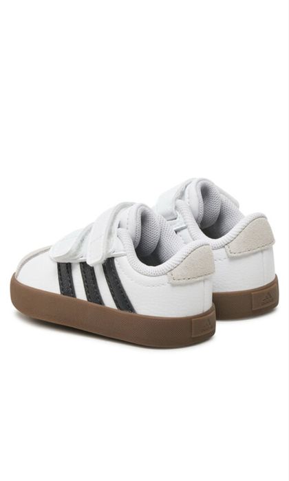 Детски маратонки Adidas - нови - 27 размер