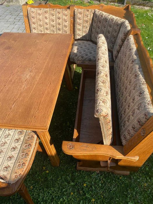 Vând colțar cu masă extensibilă