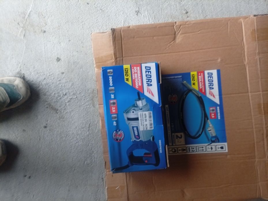 Vînd vibrator beton marca Dedra nou folosit o singura dată