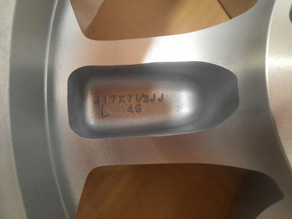 Комплект новых дисков