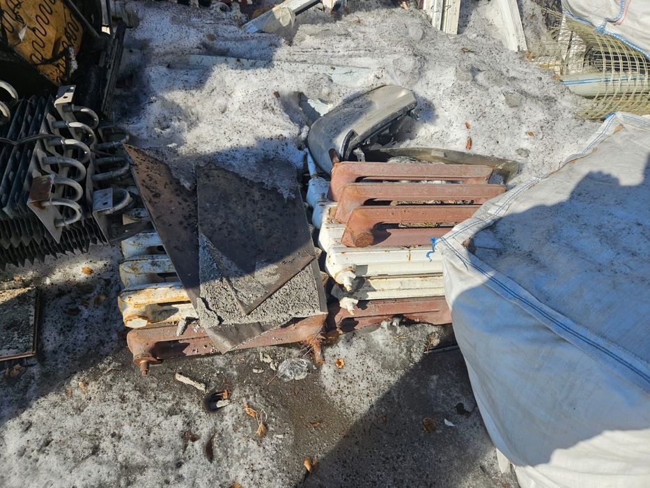 Батареи чугунные б/у