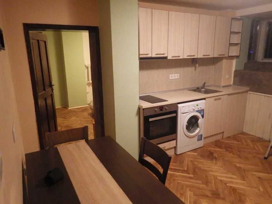 Дава се под наем Двустаен апартамент в София, Лозенец - 50 кв.м за 375 € - Снимка #3