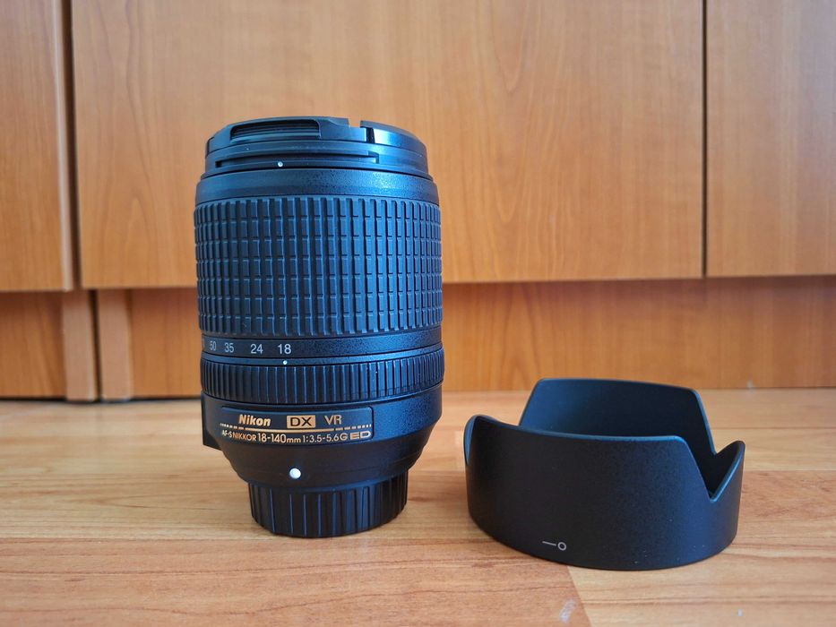 Nikon D7500 (DOAR 7383 CADRE) + obiective 18-140mm si 35mm f1.8G + filtre polarizare circulara Nikon