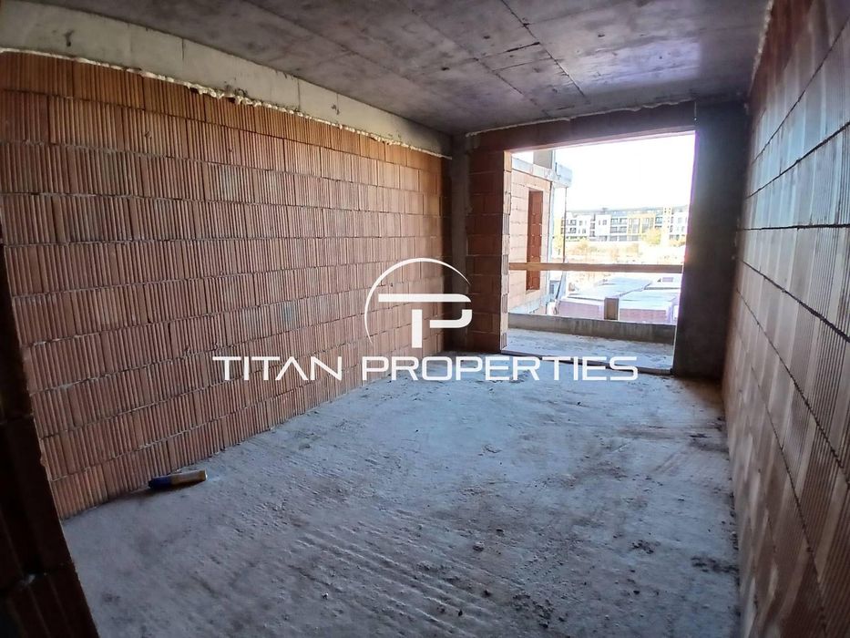 Продава се Двустаен апартамент в Пловдив, Остромила - 74 кв.м за 1230 €/кв.м - Снимка #2