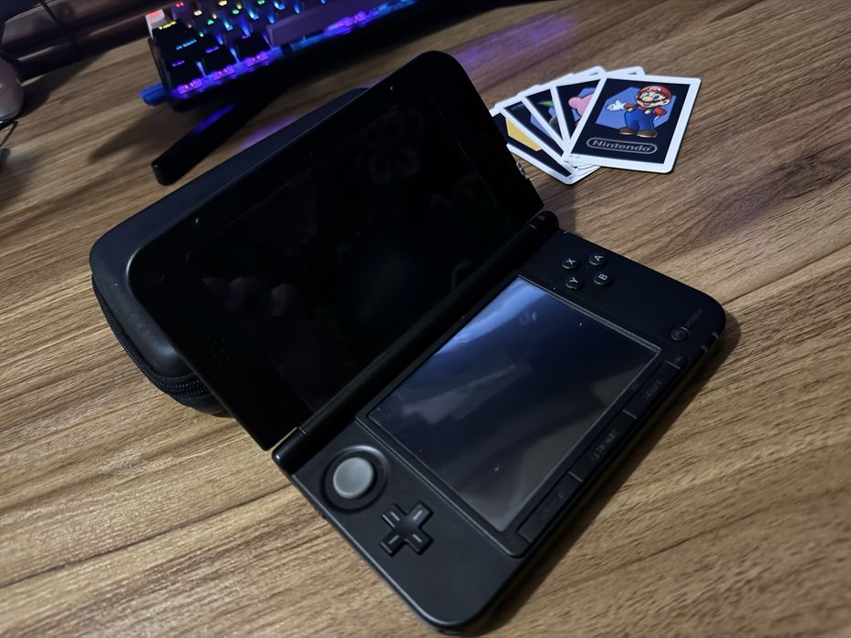 Nintendo 3DS XL прошитая с играми полный комплект