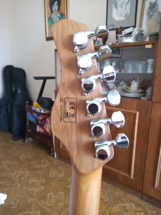 Китара Sire 7 Larry Carlton  - суперстрат модел