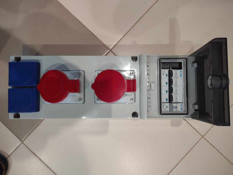 Tablou organizare santier/tablou electric/ trifazic/220-380/echipat