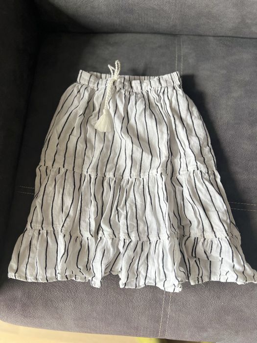 Set fusta si tricouri 122/128cm