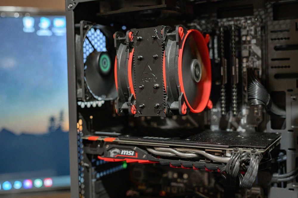 8-ядрен компютър, MSI Х570, 32 GB