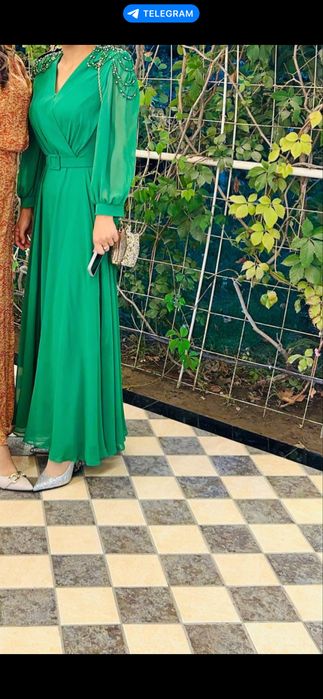 Вечерное платья хорошем состаяние