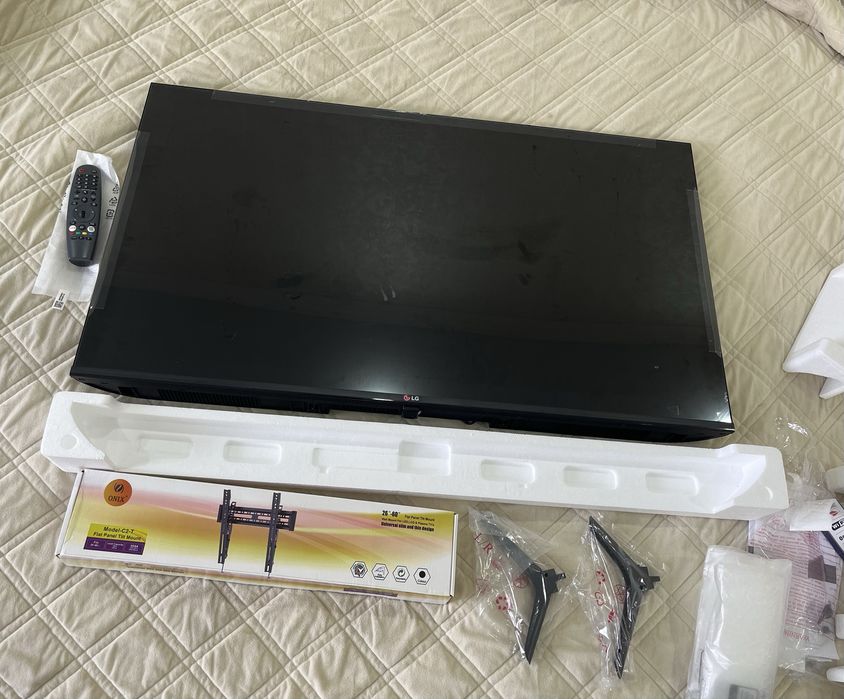 Новый телевизор Smart TV 43”