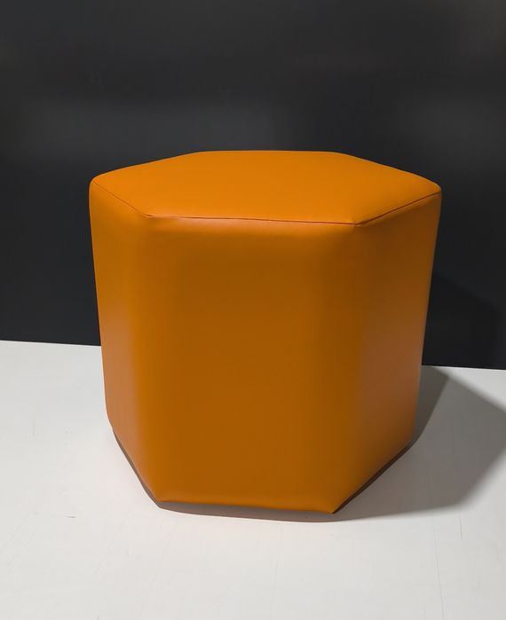 Продаются пуфики