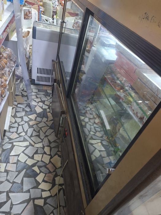 холаделник сотилади