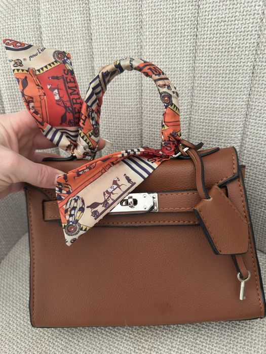 Чанти Hermes,Moschino ,UGG,Gucci,Chanel,Miu Miu