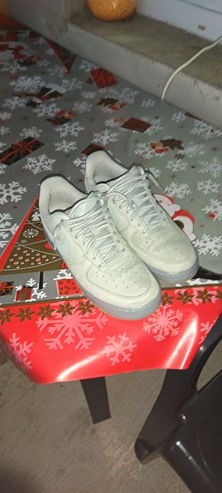 Vând Air force 1 gri ii am de o luna mărimea 40