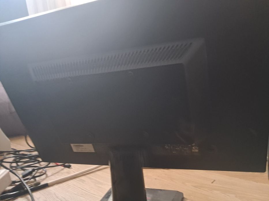 Продам два монитора