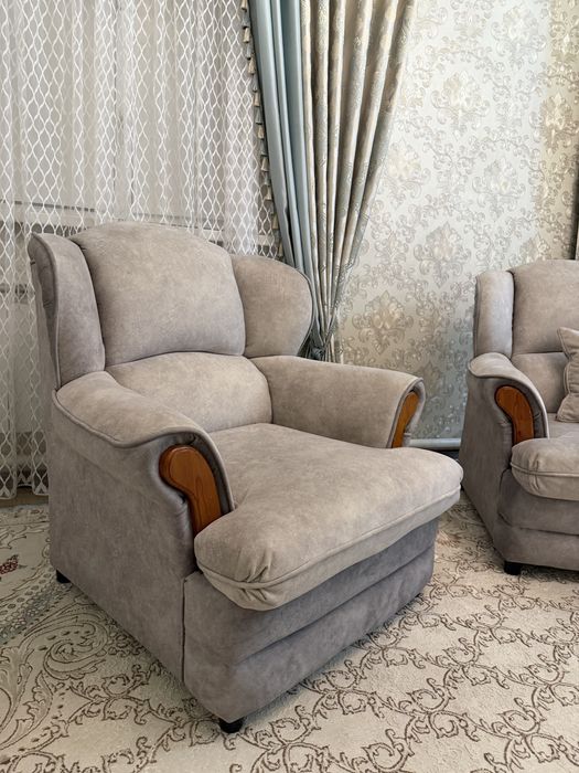 Диван + 2 кресла