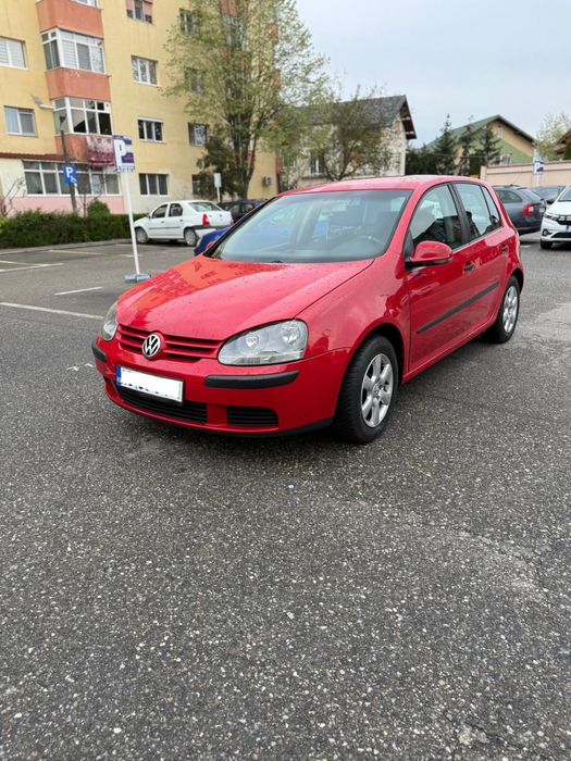 Se vinde  golf 5 fsi