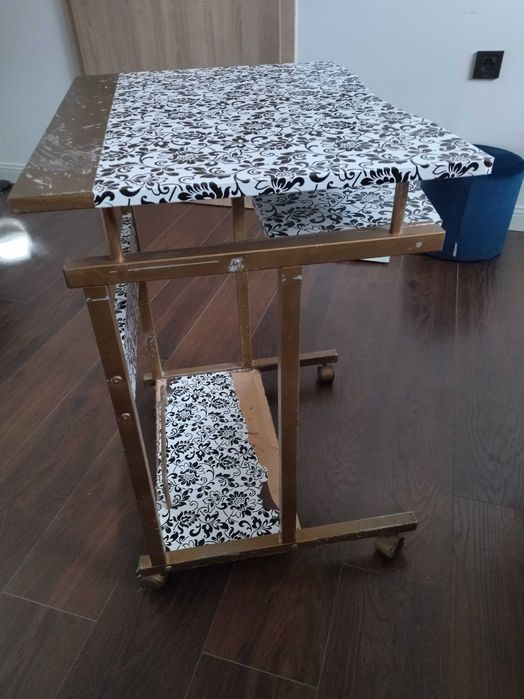 Бюро подвижно(с колелца)