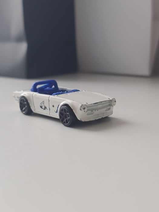 Продаю Машинки Хотвилс