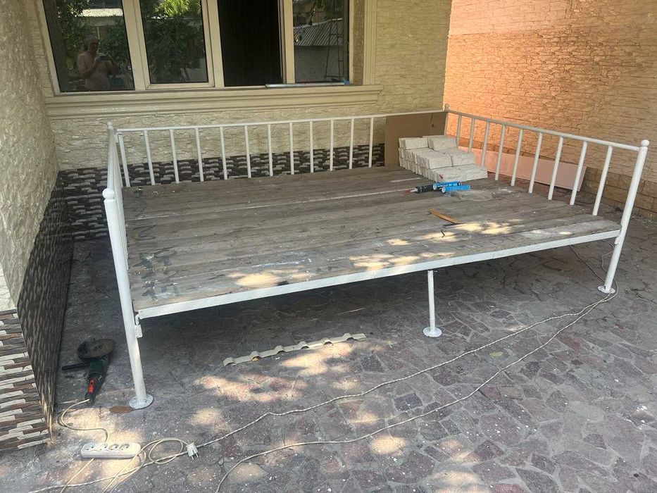 Продам СВОЙ железный тапчан 3*2