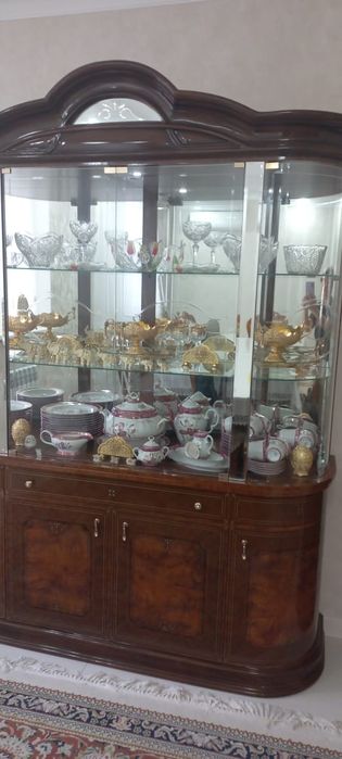 Продам сервант производство Италия