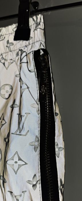 Love Moschino дънки, Dsquared, Loewe, Louis Vuitton