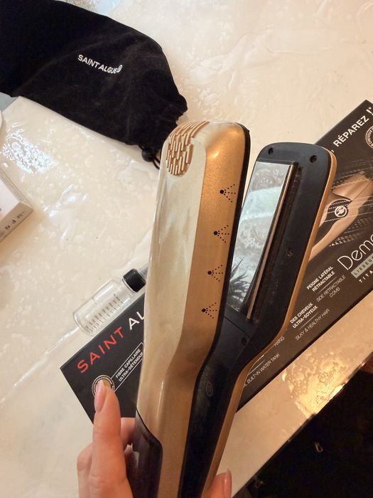 Преса за коса с пара Demeliss Titanium Saint Algue