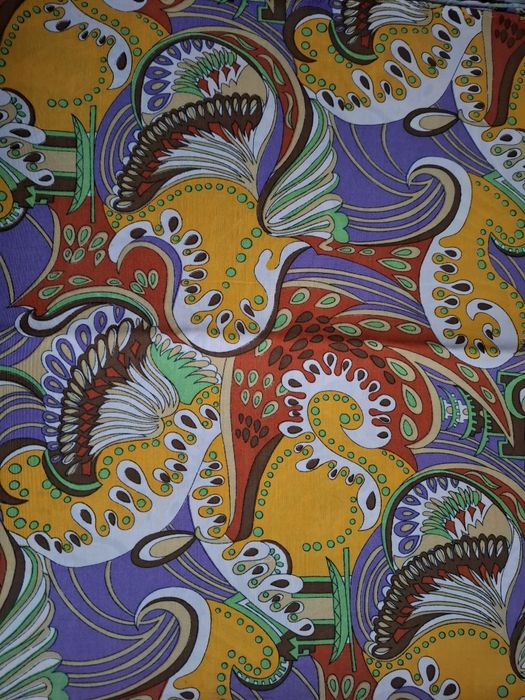 Отрез натуральной ткани крепсатин советского периода