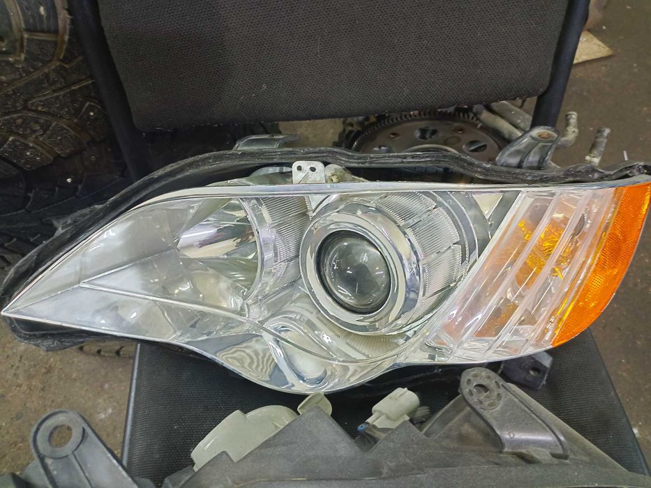 Фары Subaru outback 2008-9 USA американец