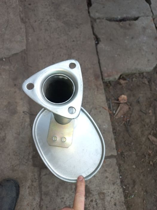 Продам глушитель.