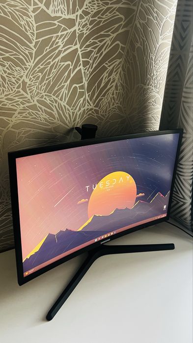 Компьютер моник+системный блок