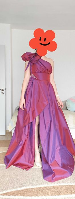 Нова официална рокля