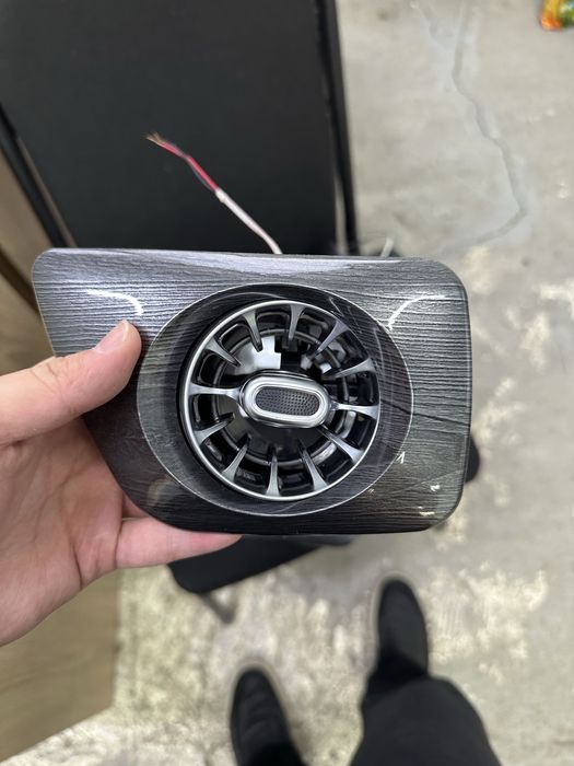 Дефлекторы воздуховода AMG Cobalt