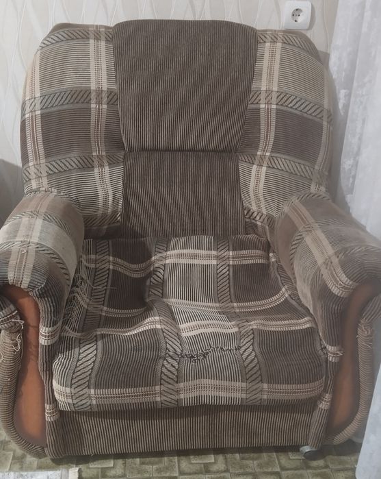 Отдам диван и 2 кресла, на дрова