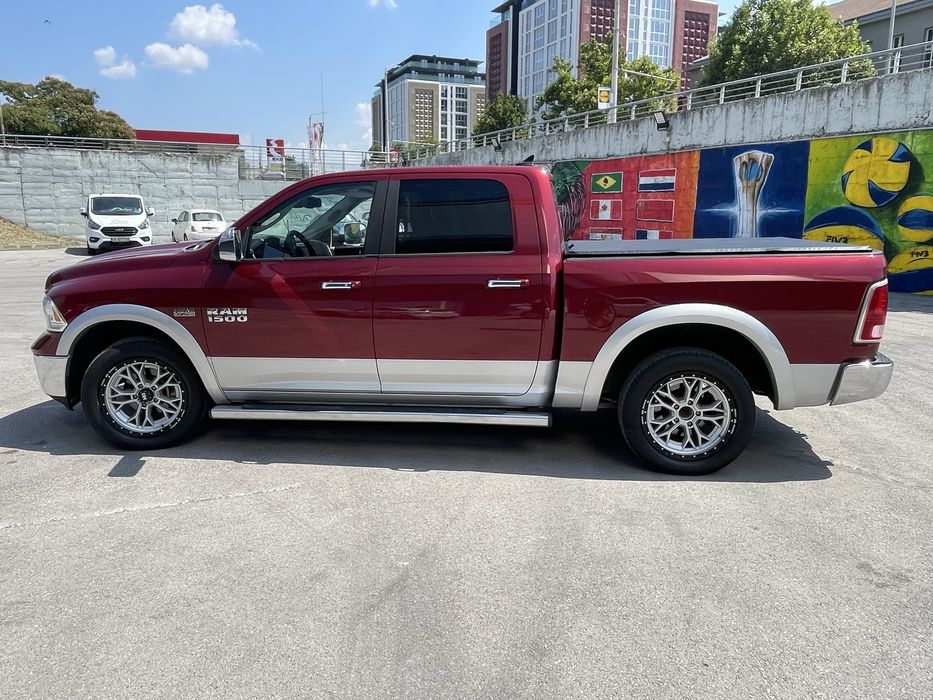 Dodge RAM 1500  5.7 HEMI Laramie