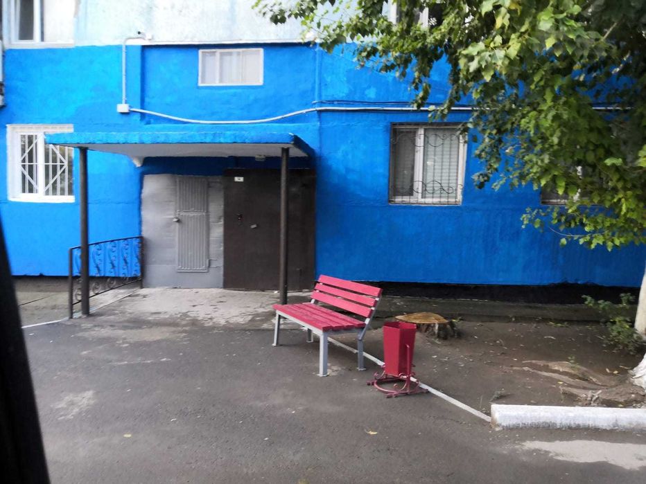 Здание 184кв, земля и 2-х комнатная кв Продам или меняю на автомобиль.