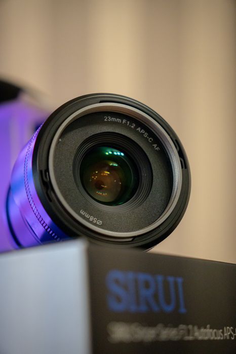 Обектив за Sony E mount 23mm f/1.2 Sirui Sniper series APS-C AF