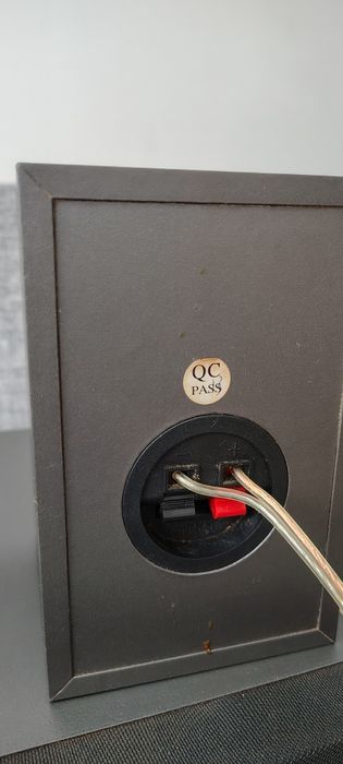 Boxă cu sateliți Kinetix