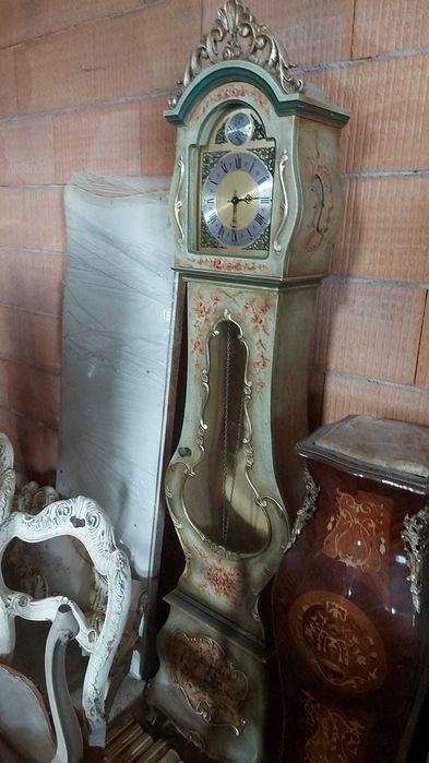 Pendulă de podea în stil venețian