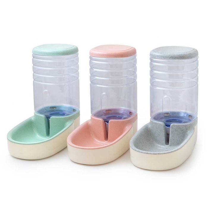 Диспенсър за вода или храна 3700 мл за кучета или котки