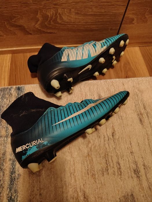 Crampoane  Nike  albastre