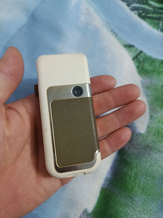 Nokia 7360 la fleur