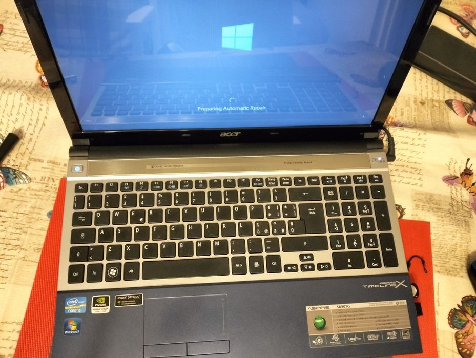 Laptop Acer 5830 TG
