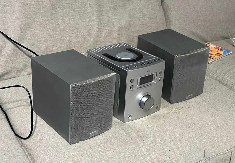 Sistem audio TCM 212839 CD radio FM AM boxe lemn functional